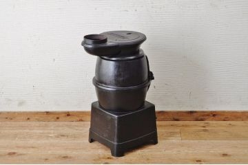 アンティーク雑貨　美品!!古い鋳物ストーブ(2)(フクロク)