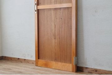 桐材一枚板　贅沢な作りのドア