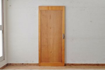 桐材一枚板　贅沢な作りのドア