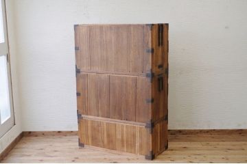 アンティーク家具　明治期　総桐の極厚金具3つ重ね時代箪笥(桐箪笥、桐たんす)