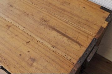 アンティーク家具　明治期　総桐の極厚金具3つ重ね時代箪笥(桐箪笥、桐たんす)