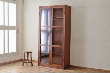 アンティーク家具　古い木のシンプルな本箱(収納棚)
