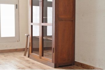 アンティーク家具　古い木のシンプルな本箱(収納棚)