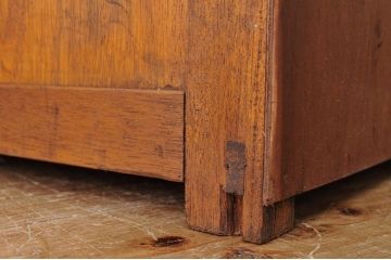 アンティーク家具　古い木のシンプルな本箱(収納棚)