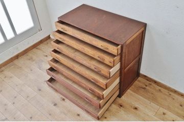アンティーク家具　古い印刷工場の図面入れ引き出し4