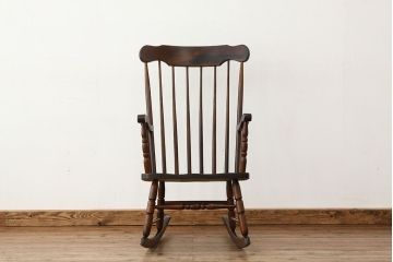 ★中古　古い木のレトロなロッキングチェア