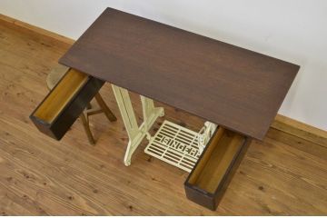 白いペイントのかわいいリメイクミシンテーブル(シンガー)作業台(シンガーミシン)