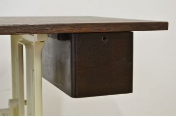 白いペイントのかわいいリメイクミシンテーブル(シンガー)作業台(シンガーミシン)