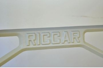 白いペイントのかわいいリメイクミシンテーブル(RICCAR)作業台