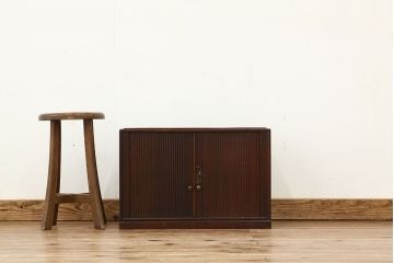 アンティーク家具　アンティーク　シャッター扉の造りの良いナラ材書類棚(収納棚蛇腹)