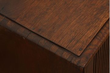 アンティーク家具　アンティーク　シャッター扉の造りの良いナラ材書類棚(収納棚蛇腹)