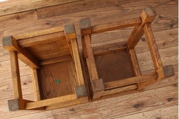 レトロ家具　昭和レトロ　古い学校の無垢材角スツール2脚セット(7)