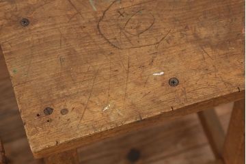 レトロ家具　昭和レトロ　古い学校の無垢材角スツール2脚セット?