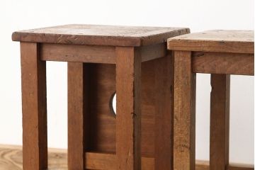 レトロ家具　昭和レトロ　古い学校の無垢材角スツール2脚セット?