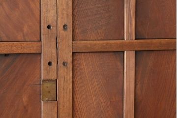 アンティーク　鏡板が欅無垢材のスリムな観音開きドア(扉)