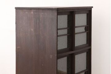 レトロ家具　昭和レトロ　シックで小ぶりな結霜ガラス入り収納棚(下駄箱)