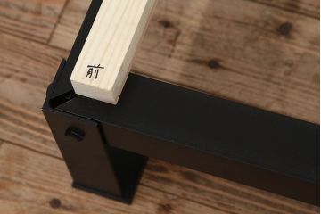 アンティーク家具　アンティーク　前欅アイアンスタンド付き3杯ローチェスト(鉄脚、引き出し、箪笥)