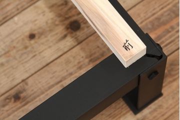 アンティーク家具　アンティーク　重厚なアイアンスタンド付き3杯ローチェスト(鉄脚、引き出し、箪笥)
