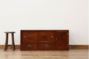 アンティーク家具　アンティーク　漆のきれいなアイアンスタンド付きローボード(鉄脚、箪笥)