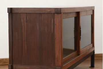 アンティーク家具　アンティーク　モールガラス入りアイアンスタンドローボード