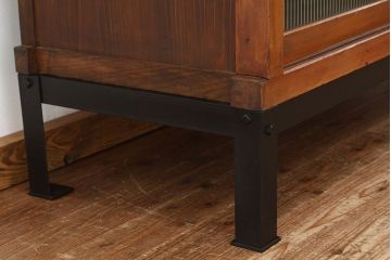 アンティーク家具　アンティーク　モールガラス入りアイアンスタンドローボード