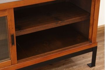 アンティーク家具　アンティーク　モールガラス入りアイアンスタンドローボード