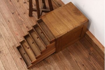 レトロ家具　昭和レトロ　ナラ材の小ぶりな6杯小引き出し(アンティークA4可)