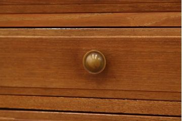 レトロ家具　昭和レトロ　ナラ材のレトロな5杯小引き出し(アンティーク)