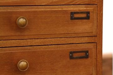 レトロ家具　昭和レトロ　ナラ材のレトロな5杯小引き出し(アンティーク)