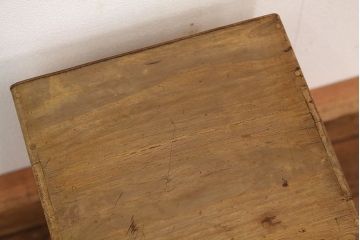 レトロ家具　昭和レトロ　古いナラ材のシンプルな5杯小引き出し(アンティーク)