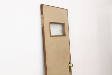 昭和レトロ　古いアパートのドア(1)(扉)