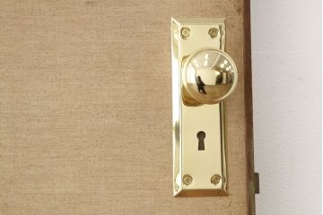 昭和レトロ　古いアパートのドア(1)(扉)
