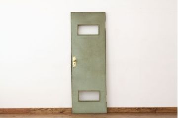 昭和レトロ　古いアパートのドア(1)(扉)