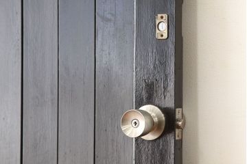 昭和レトロ　大振りなペイントダイヤガラスドア1枚(扉・加工跡有)
