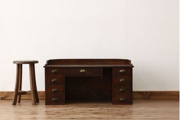 アンティーク家具　大正ロマン　総欅!古い欅材の使い込まれた帳場机(文机・両袖机)