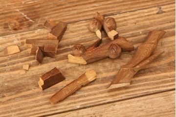 古民具・骨董　ジャンク品・割れ有り。彫刻欄間2枚セット