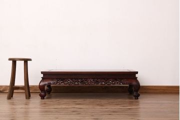 レトロ家具　昭和レトロ　古い唐木の彫刻座卓(テーブル)