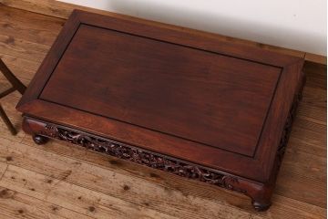 レトロ家具　昭和レトロ　古い唐木の彫刻座卓(テーブル)