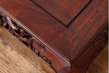 レトロ家具　昭和レトロ　古い唐木の彫刻座卓(テーブル)