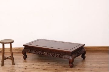 レトロ家具　昭和レトロ　古い唐木の彫刻座卓(テーブル)