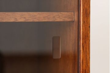 アンティーク家具　アンティーク　古い木の脚付きキャビネット(収納棚・レコードケース)