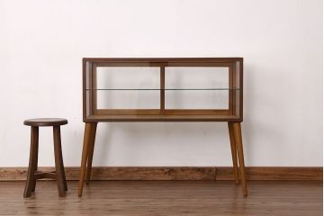 レトロ家具　昭和レトロ　脚付きアンティークガラスケース(ショーケース)