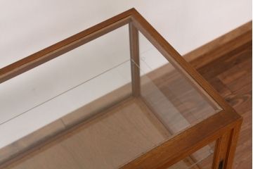 レトロ家具　昭和レトロ　脚付きアンティークガラスケース(ショーケース)