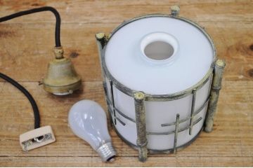 真鍮製　飾りが素敵な吊り下げ照明(電笠)