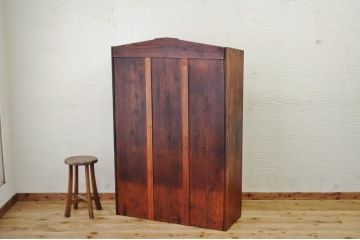 アンティーク家具　古い木の大振りなライティングビューロー