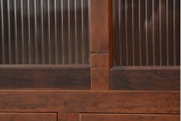 アンティーク家具　アンティーク　古い木のモールガラス　大ぶりな下駄箱(収納棚)