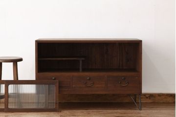 アンティーク家具　アンティーク　古い木のモールガラス鉄脚ローボード(収納棚)