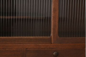 アンティーク家具　アンティーク　古い木のモールガラス鉄脚ローボード(収納棚)