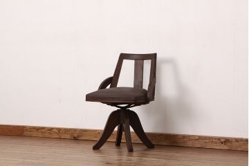 アンティーク家具　アンティーク　素敵なデザイン!回転椅子(ドクターチェア)