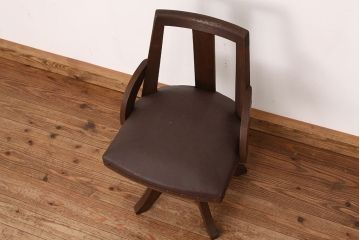 アンティーク家具　アンティーク　素敵なデザイン!回転椅子(ドクターチェア)